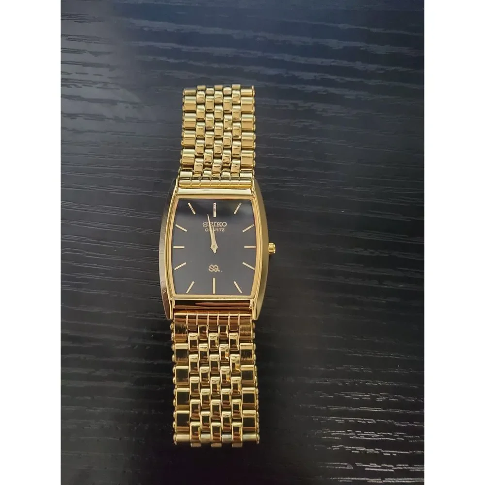 Mint Condition‎ Tonneau/Barrel - RARE Seiko Quartz Men's Slim Gold Watch